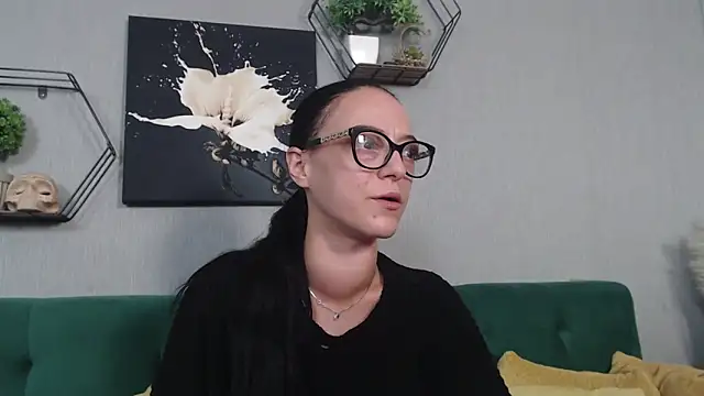 Snapshot of IzabelllNoir chatting on October 8, 2025, 11:41 am IzabelllNoir online show from October 8, 2025, 11:41 am