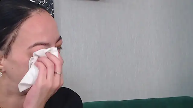 Snapshot of IzabelllNoir chatting on October 12, 2025, 8:46 am IzabelllNoir online show from October 12, 2025, 8:46 am