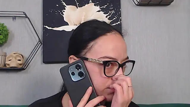 Snapshot of IzabelllNoir chatting on October 13, 2025, 9:31 am IzabelllNoir online show from October 13, 2025, 9:31 am