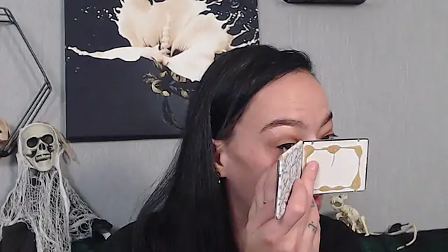 Snapshot of IzabelllNoir chatting on October 15, 2025, 10:15 am IzabelllNoir online show from October 15, 2025, 10:15 am