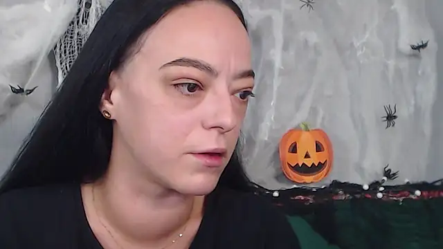 Snapshot of IzabelllNoir chatting on October 27, 2025, 9:02 am IzabelllNoir online show from October 27, 2025, 9:02 am