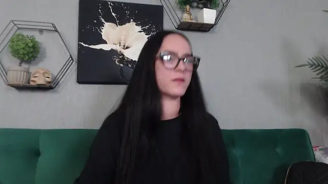 IzabelllNoir online show from March 3, 2026, 10:10 am