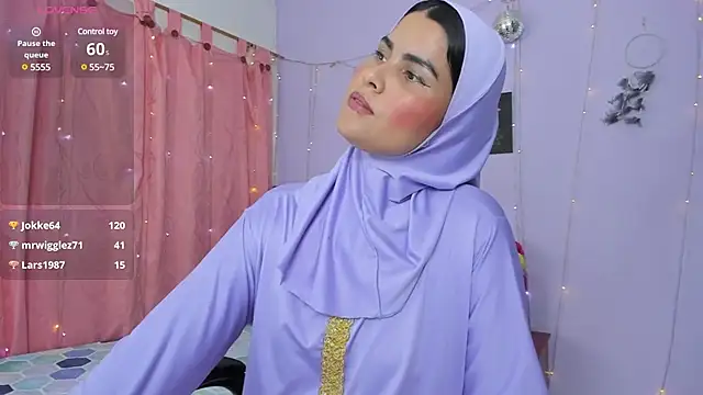 AishaAmin  online show from January 16, 2025, 3:56 pm