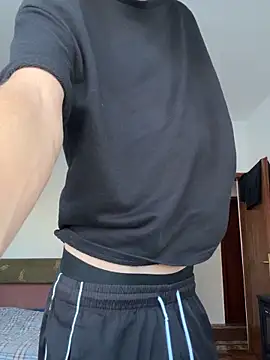 alexyourboy online show from October 28, 2025, 1:03 pm