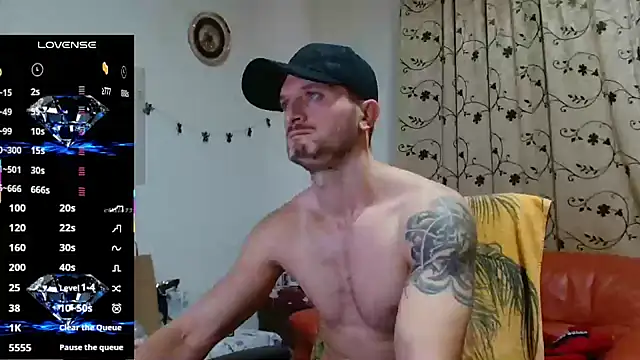 Snapshot of cuple_hoot_ chatting on October 29, 2025, 6:04 am cuple hoot  online show from October 29, 2025, 6:04 am