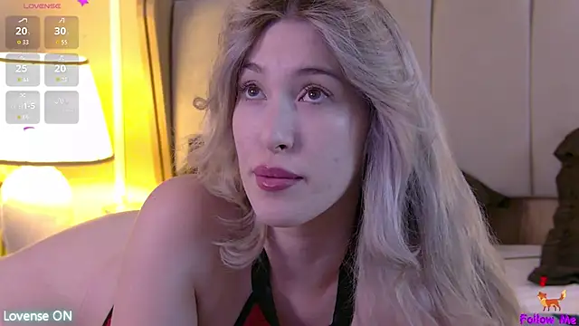 SerenaBennet online show from September 28, 2025, 12:21 pm