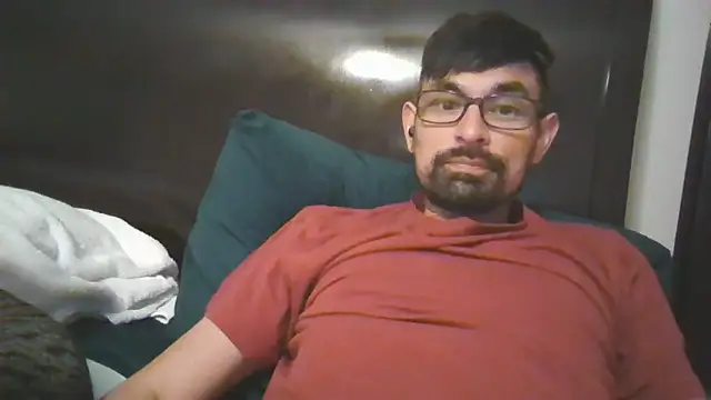 Snapshot of spence204011 chatting on March 17, 2026, 12:37 am spence204011 online show from March 17, 2026, 12:37 am