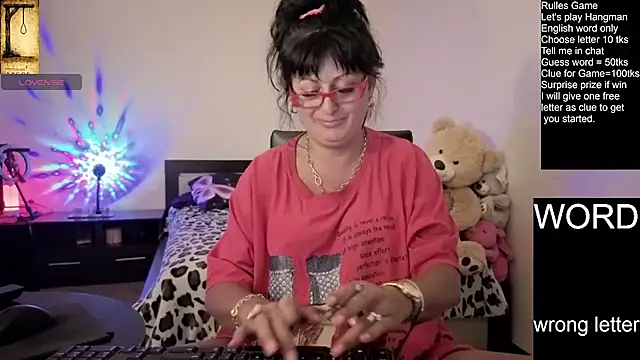 YourDreamLoverr online show from July 25, 2026, 11:13 pm