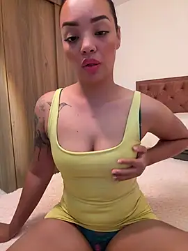 Sara LipsX online show from July 16, 2026, 11:33 pm