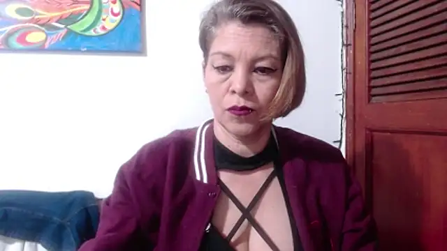 Snapshot of electra-mommy chatting on July 14, 2026, 10:54 am electra-mommy online show from July 14, 2026, 10:54 am