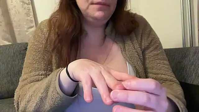 Snapshot of cumwithmee3 chatting on February 18, 2025, 2:27 am cumwithmee3 online show from February 18, 2025, 2:27 am