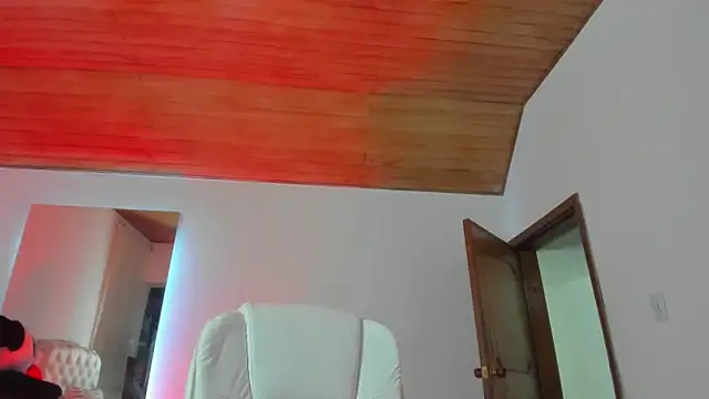 AtheneaRossi online show from February 28, 2025, 1:26 am