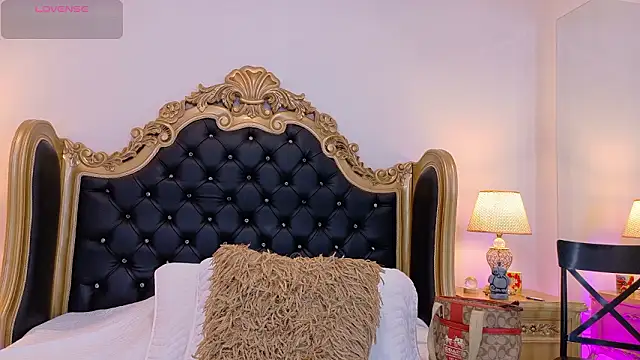 AdelinaVans online show from March 16, 2026, 11:36 am