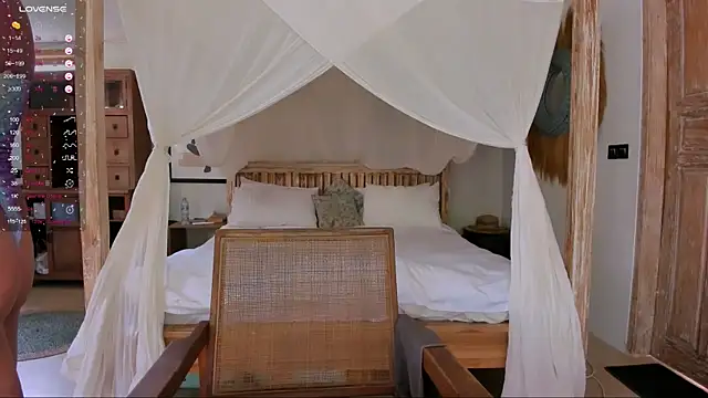 LaVitaBelle online show from January 23, 2025, 12:14 am