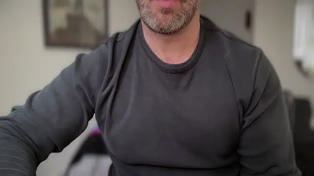 Mr Beef online show from November 3, 2025, 3:02 pm