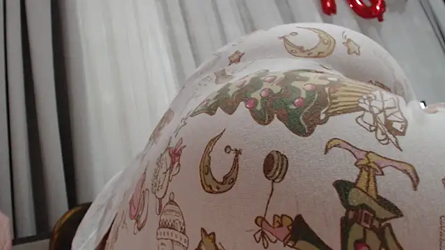  JustmeHere  online show from February 17, 2026, 9:43 pm