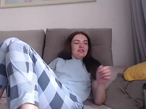  JustmeHere  online show from April 10, 2026, 6:29 am