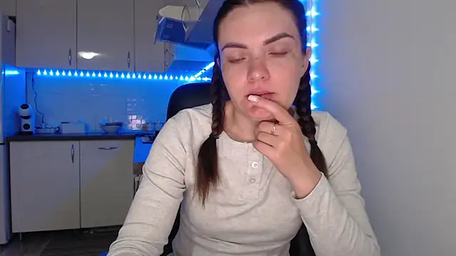 Snapshot of _JustmeHere_ chatting on June 20, 2026, 10:56 pm JustmeHere online show from June 20, 2026, 10:56 pm