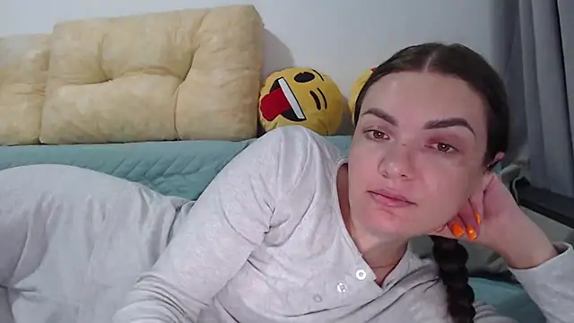 Snapshot of _JustmeHere_ chatting on July 14, 2026, 5:07 pm JustmeHere online show from July 14, 2026, 5:07 pm