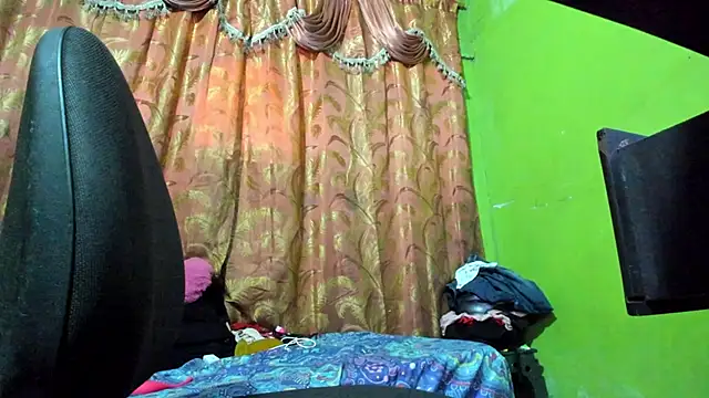 Brenda Smith69 online show from October 3, 2025, 7:44 pm