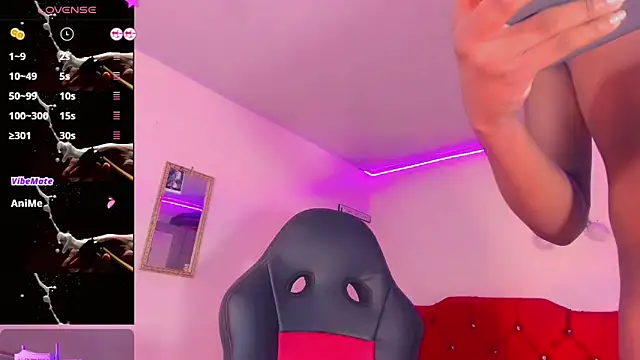 naomy  xx online show from February 12, 2025, 10:14 am