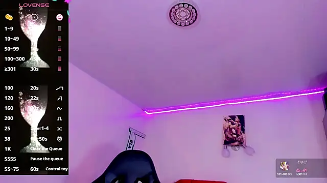 naomy  xx online show from February 14, 2025, 10:17 am