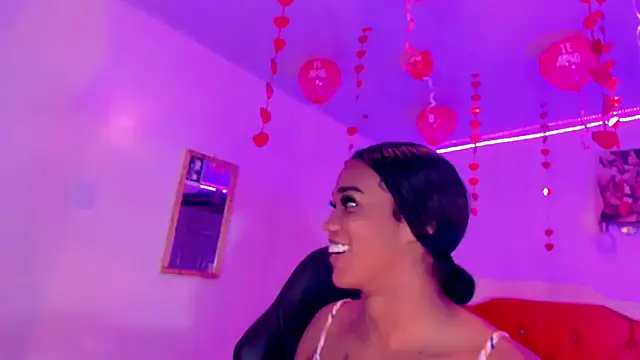 naomy  xx online show from February 22, 2025, 9:59 pm