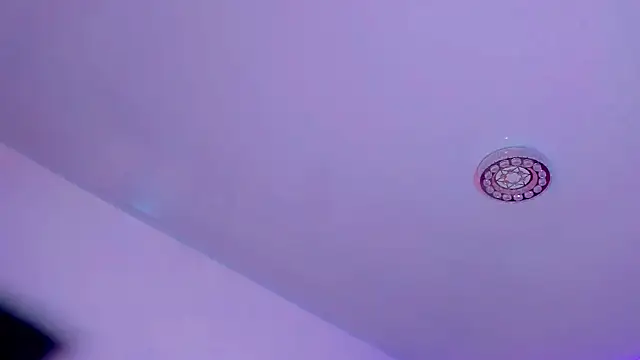 naomy  xx online show from March 8, 2025, 7:20 pm