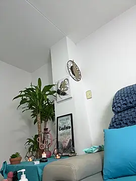 jamilaross online show from February 13, 2025, 4:11 am