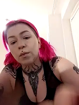 divine eve online show from February 21, 2025, 9:11 pm