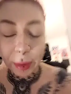 divine eve online show from March 11, 2025, 8:20 pm