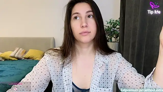 marrycolins online show from February 11, 2026, 4:17 am