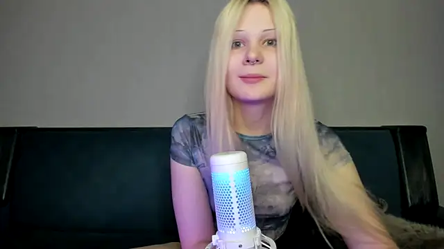 sashakiss99 online show from January 3, 2025, 11:25 am