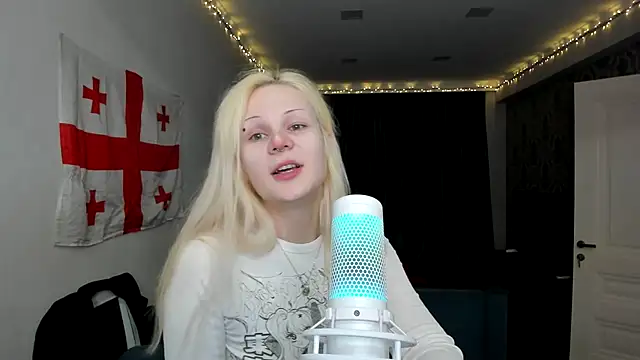 sashakiss99 online show from March 1, 2025, 3:05 pm