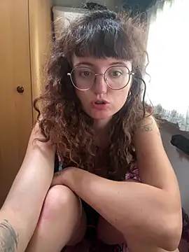 Snapshot of _foxygirl_ chatting on July 2, 2026, 9:37 am foxygirl online show from July 2, 2026, 9:37 am