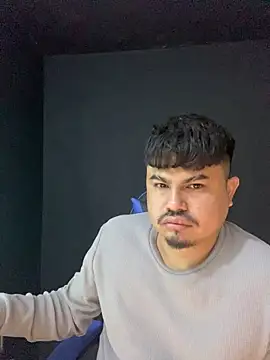 Snapshot of DickMasterfindom chatting on April 22, 2026, 1:41 am DickMasterfindom online show from April 22, 2026, 1:41 am