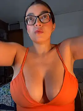 kathii95 online show from April 19, 2026, 1:38 am