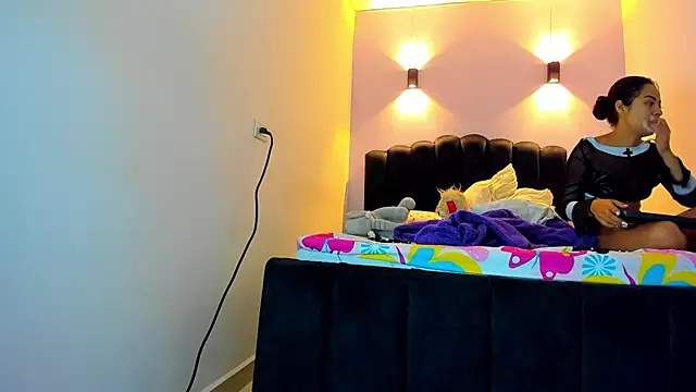 Sofia Clauss  online show from January 17, 2026, 4:28 am