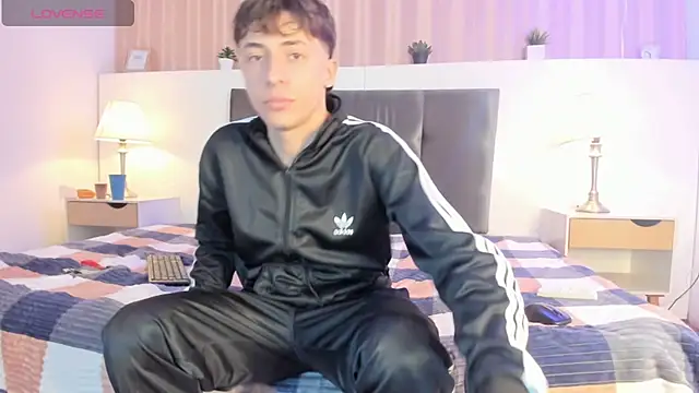 AlessandroDybala online show from March 10, 2025, 3:41 pm