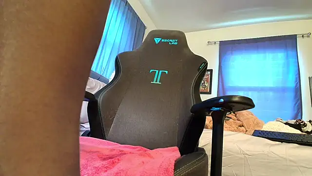 TSCassandraLove online show from March 20, 2025, 5:36 pm