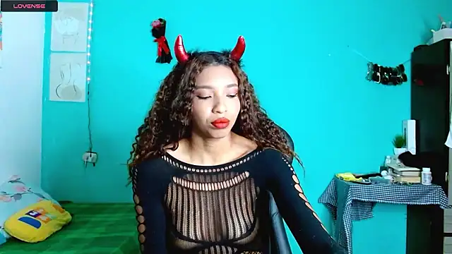 sensitive brunette online show from January 13, 2026, 12:32 pm