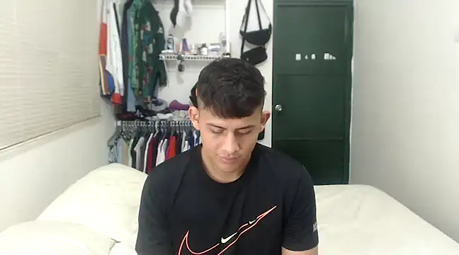 Snapshot of StivMike01 chatting on January 28, 2025, 12:26 am StivMike01 online show from January 28, 2025, 12:26 am