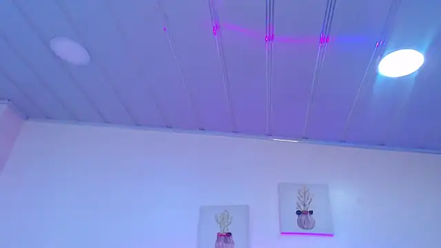 candy lux  online show from April 29, 2026, 1:59 pm