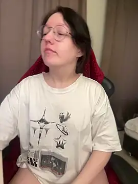 emigooflordXD online show from February 16, 2025, 6:43 am