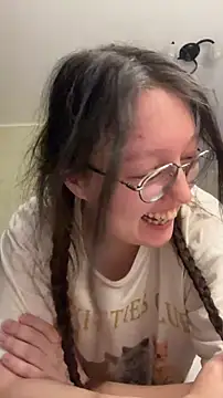 emigooflordXD online show from October 23, 2025, 2:05 pm