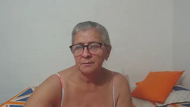 candy mature  online show from February 18, 2025, 11:08 pm