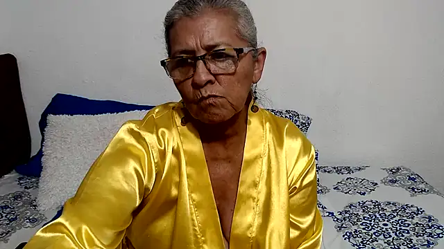 candy mature  online show from June 3, 2026, 11:43 pm