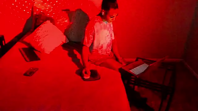 yiauana online show from February 22, 2025, 7:12 am