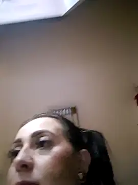 AvaLloyd online show from February 13, 2025, 12:32 pm