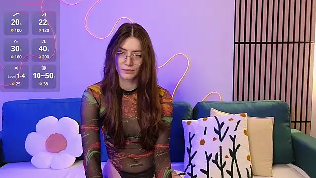 Ester Hill online show from March 8, 2025, 3:50 am